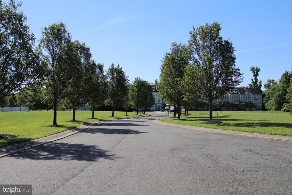 414 MONROE POINT