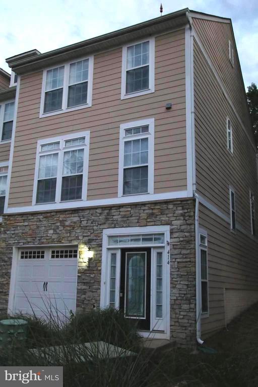 414 MONROE POINT