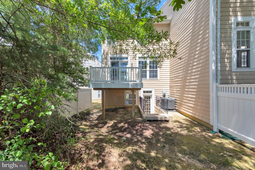 414 MONROE POINT
