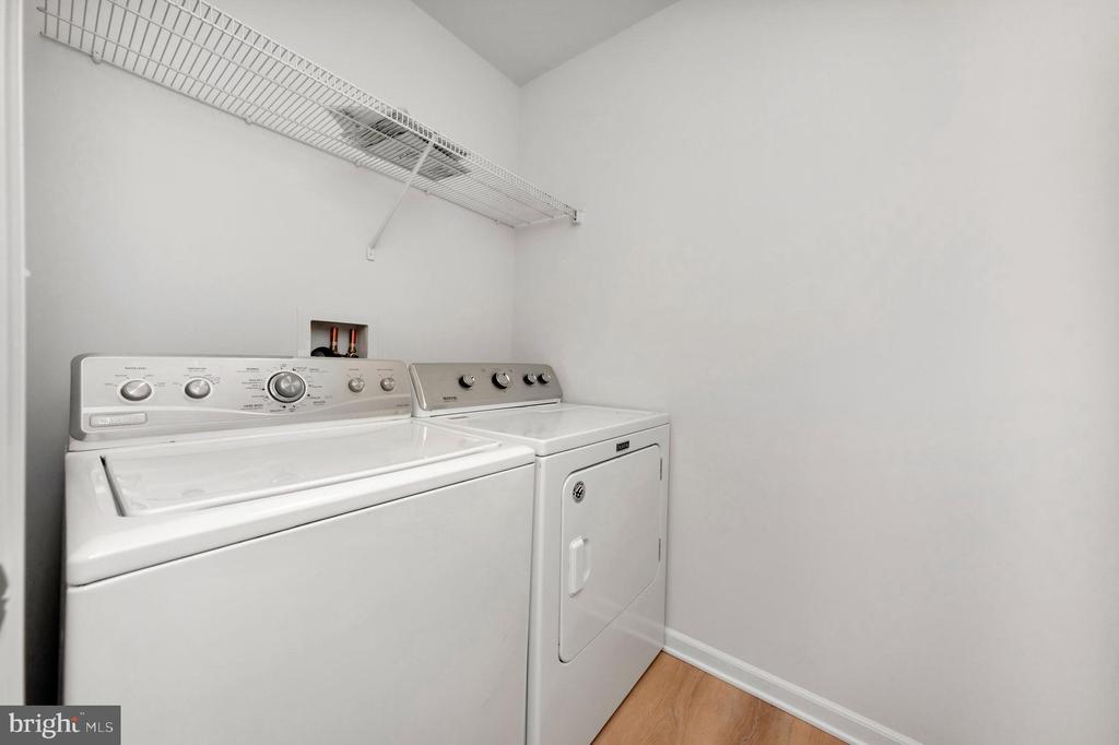 414 MONROE POINT