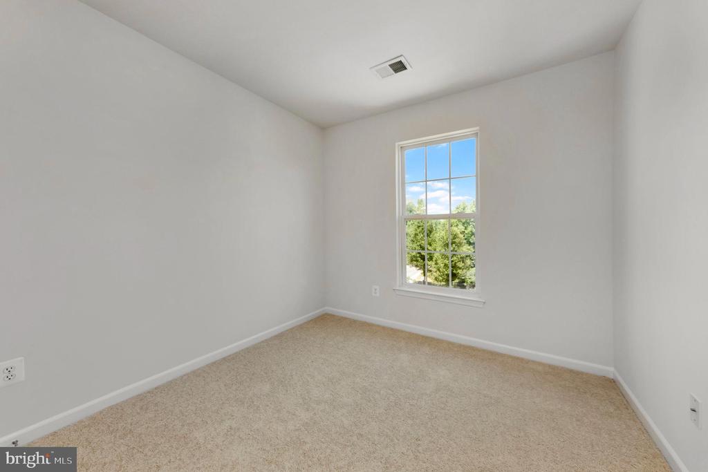414 MONROE POINT