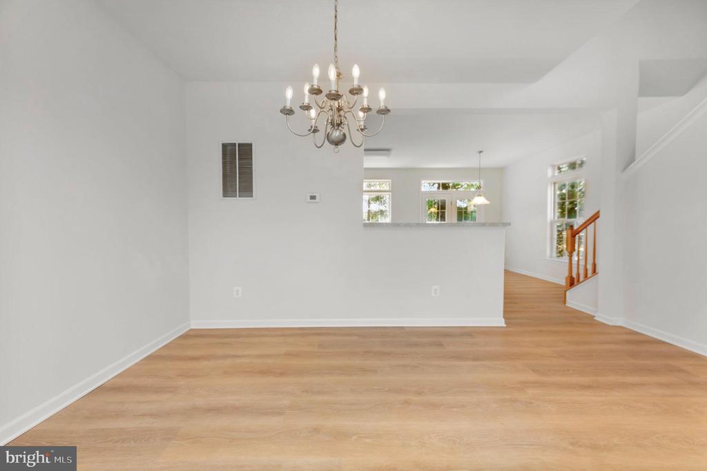 414 MONROE POINT