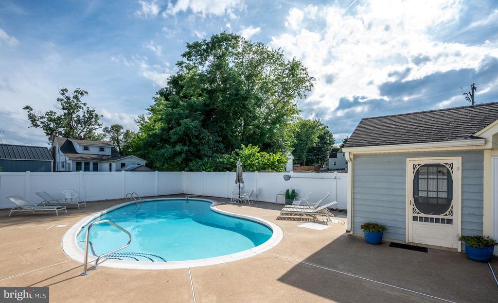 17 LINCOLN AVENUE 304