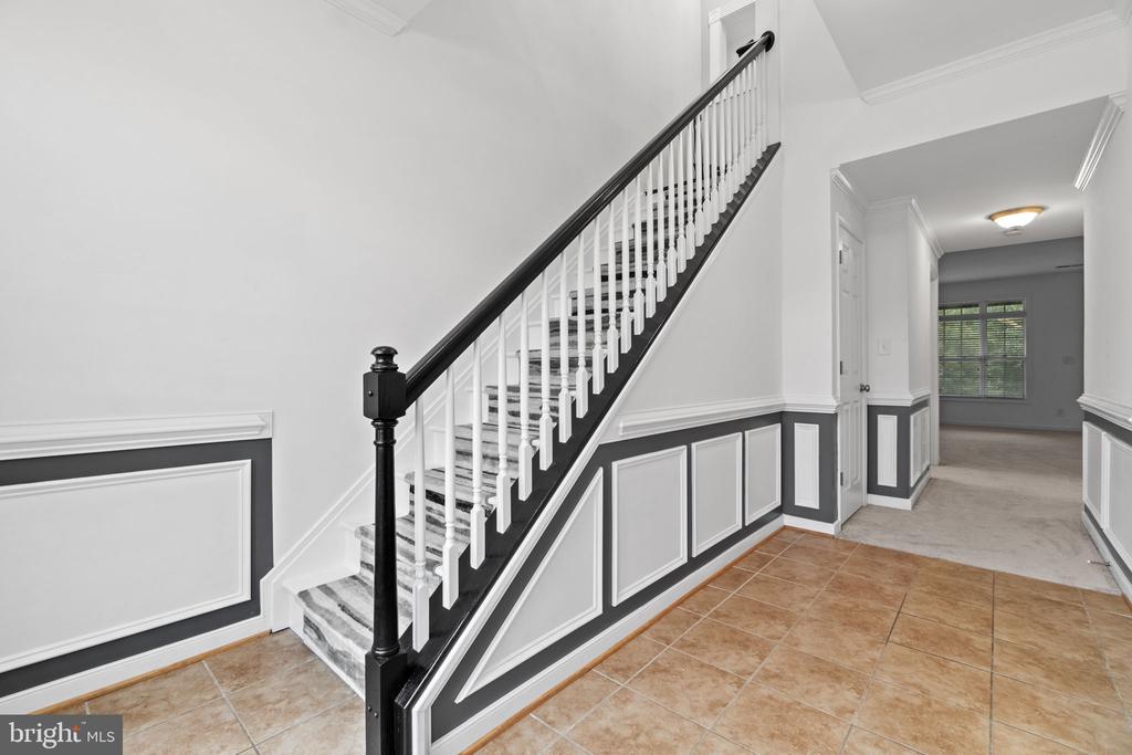 205 MONROE POINT DR.