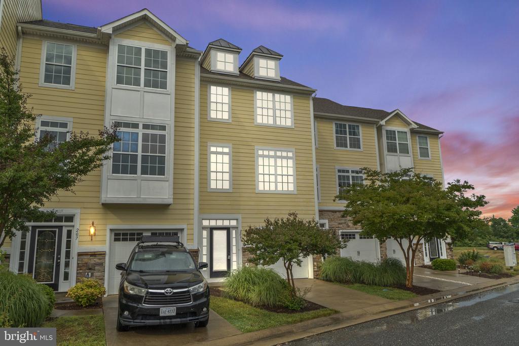 205 MONROE POINT DR.