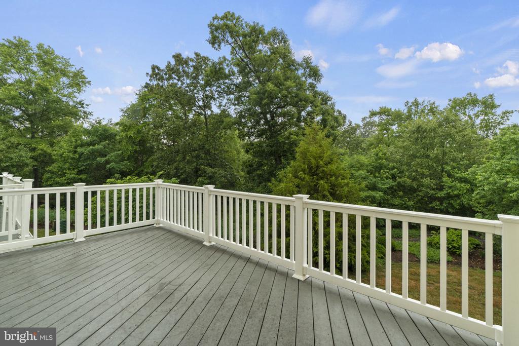 205 MONROE POINT DR.