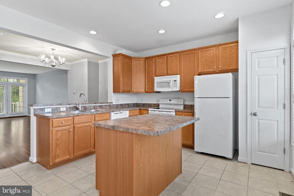 205 MONROE POINT DR.