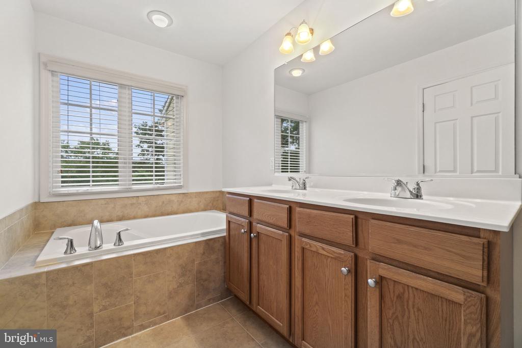 205 MONROE POINT DR.