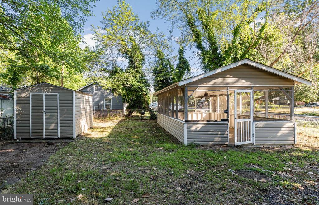 301 2ND STREET