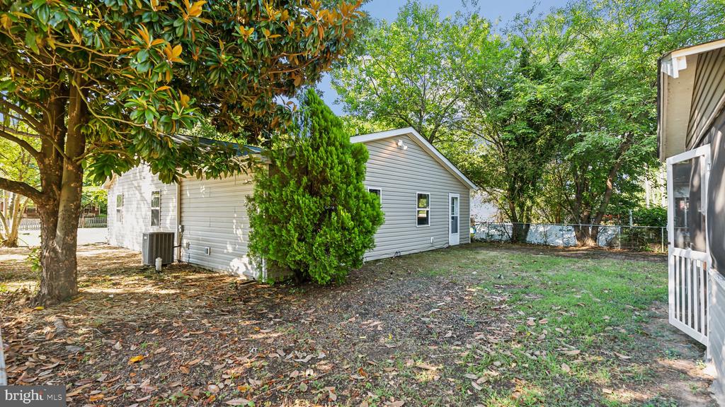 301 2ND STREET