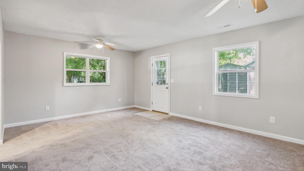 301 2ND STREET