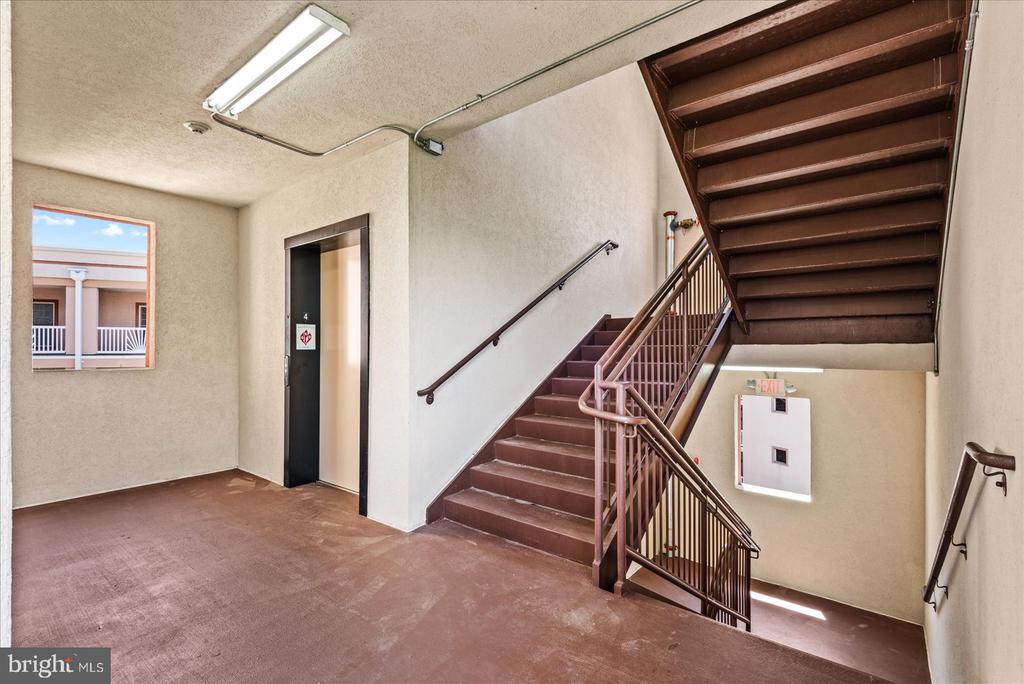 103 IRVING AVENUE N 403