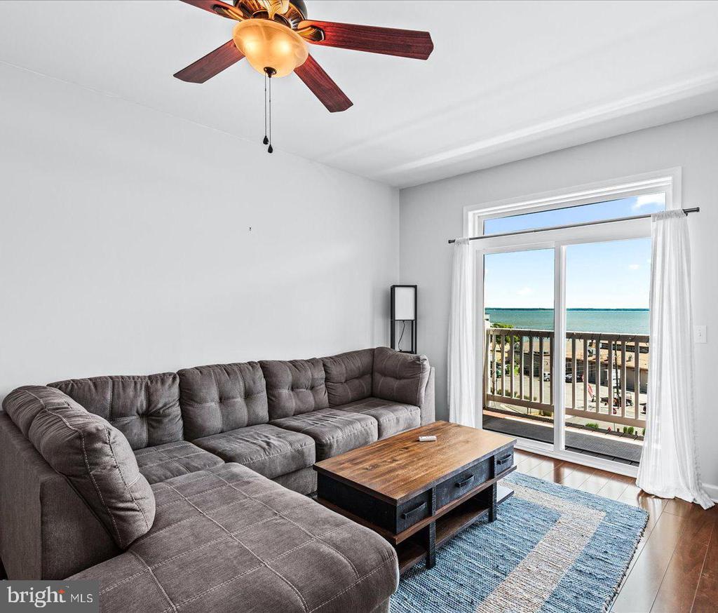 103 IRVING AVENUE N 403
