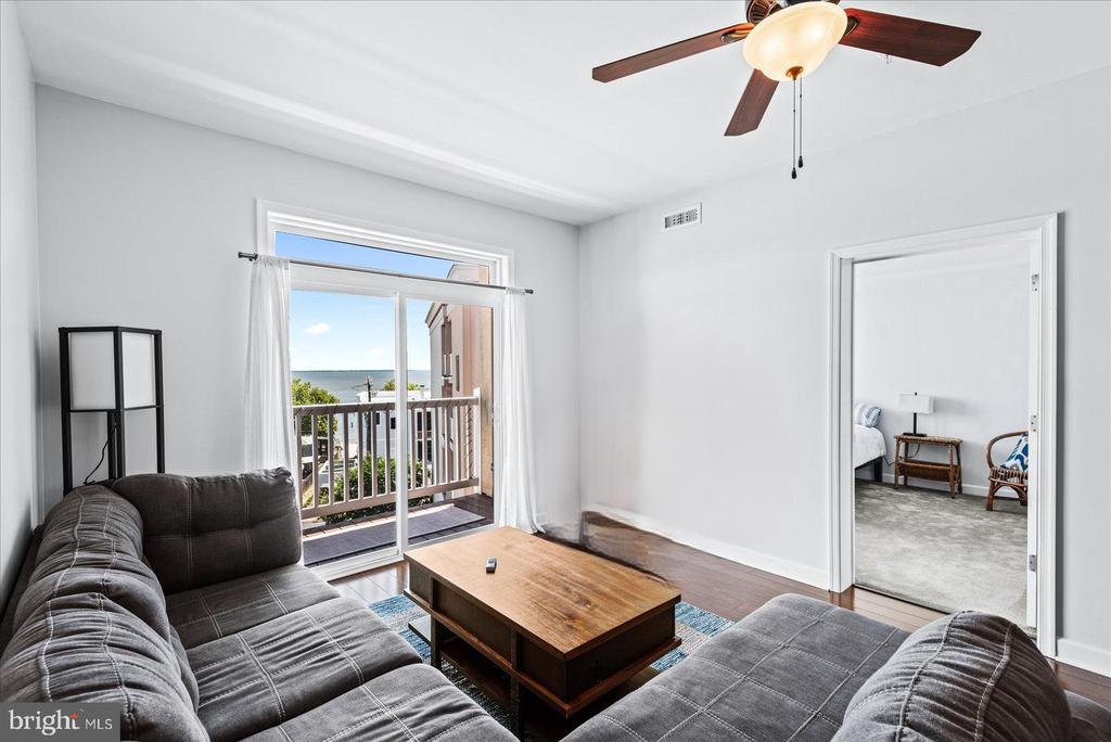 103 IRVING AVENUE N 403