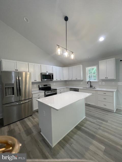 350 LAKEVIEW DR