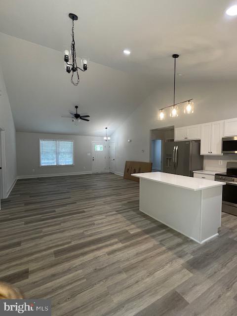 350 LAKEVIEW DR