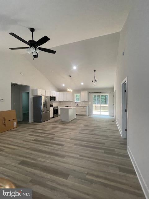 350 LAKEVIEW DR