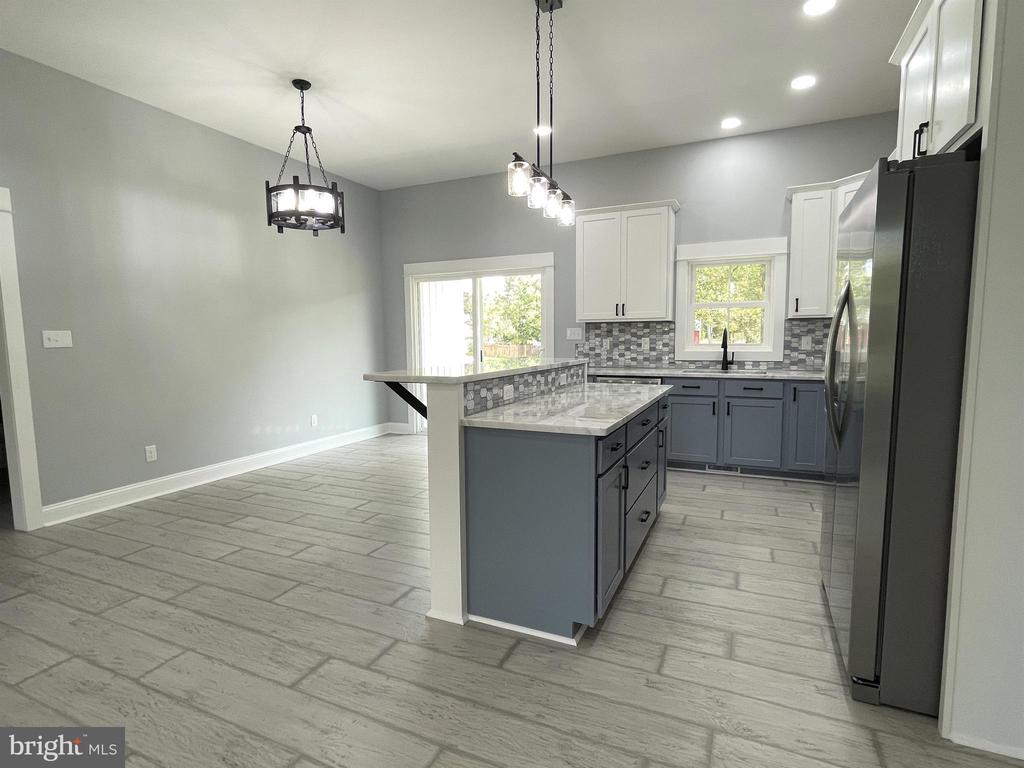 3420 RIVERVIEW DRIVE