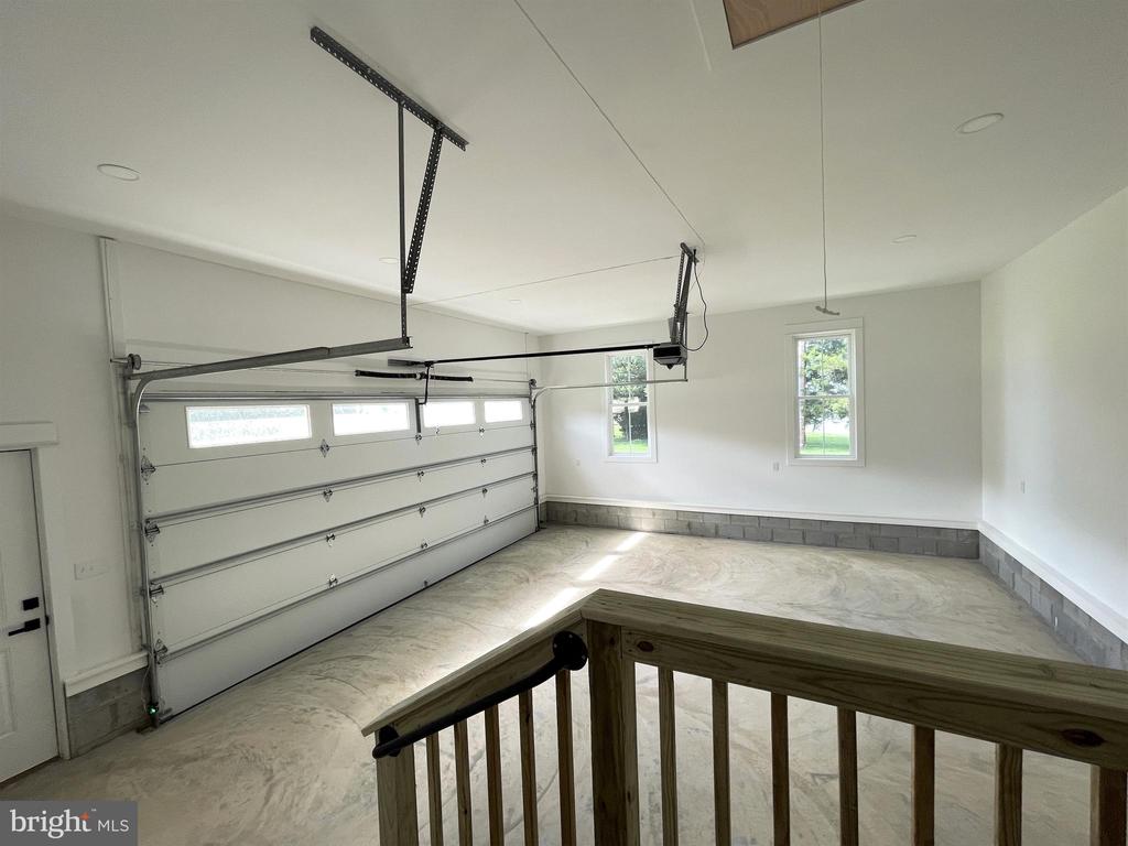 3420 RIVERVIEW DRIVE
