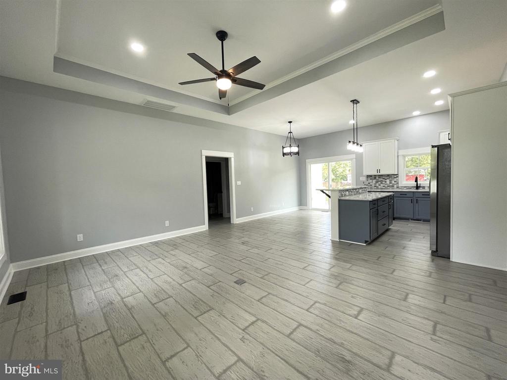 3420 RIVERVIEW DRIVE