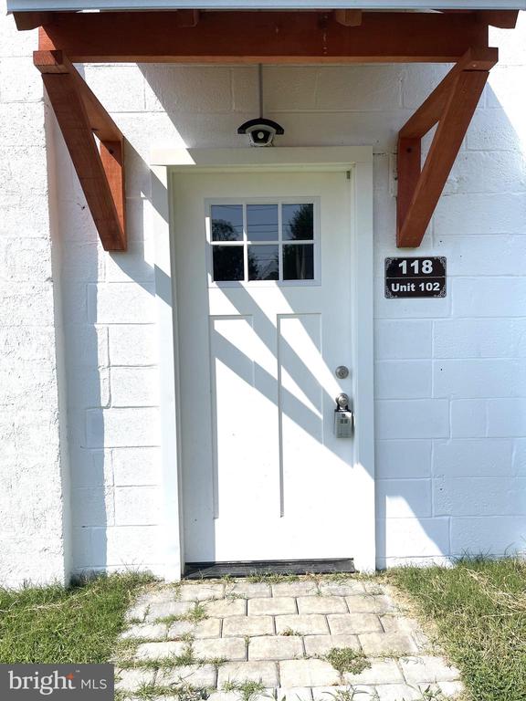 118 BANCROFT AVENUE 102