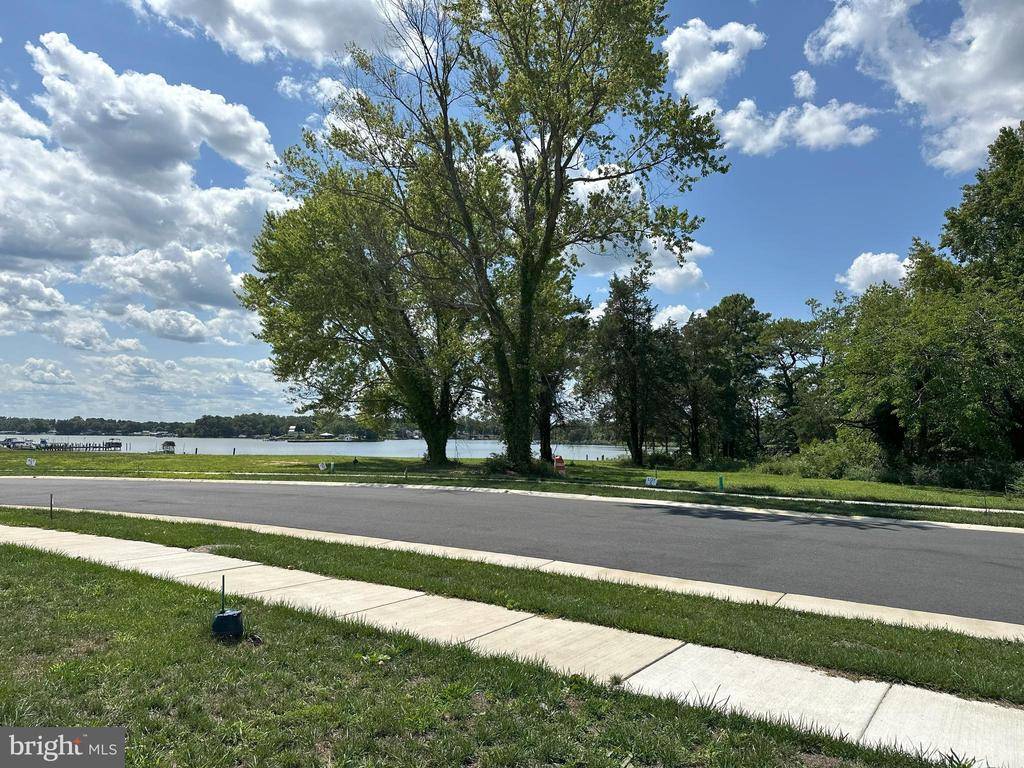 Lot 11 300 LYNNHAVEN AVE