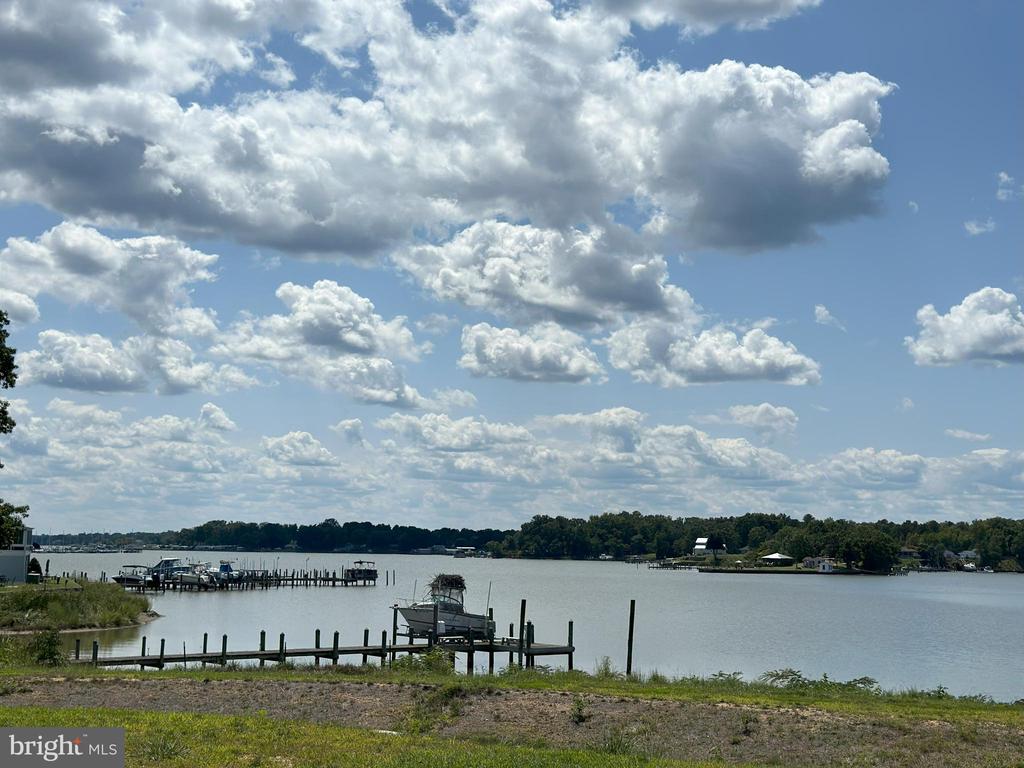 Lot 11 300 LYNNHAVEN AVE