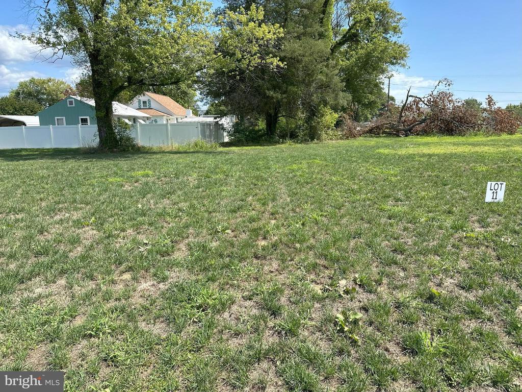 Lot 11 300 LYNNHAVEN AVE