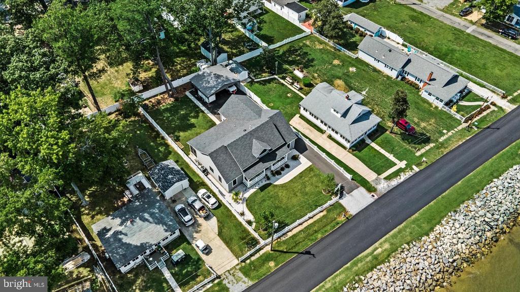 1219 IRVING AVE