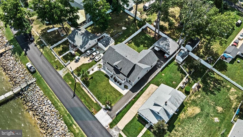 1219 IRVING AVE