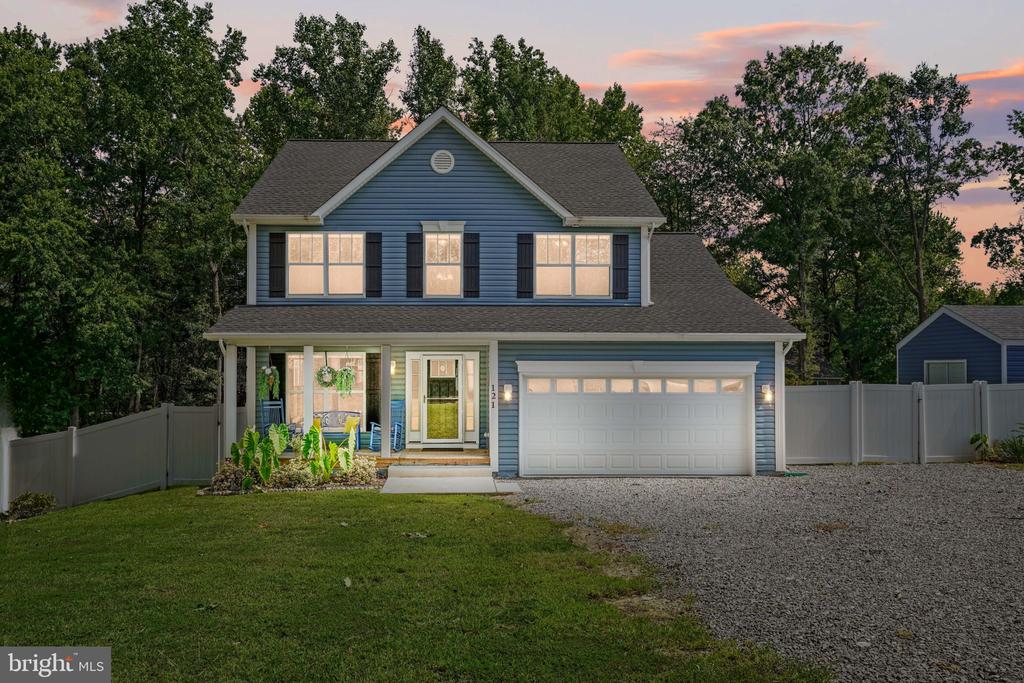 121 LAKEVIEW DRIVE