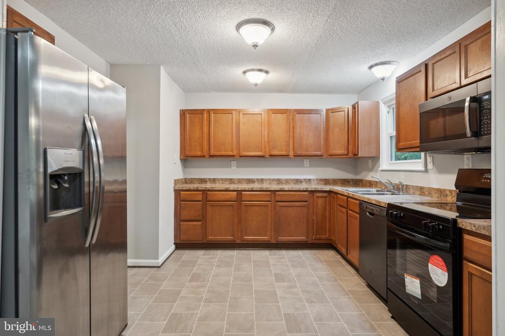 232 CHRYSTAL ROAD