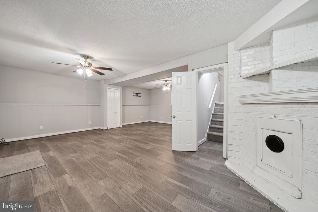 232 CHRYSTAL ROAD