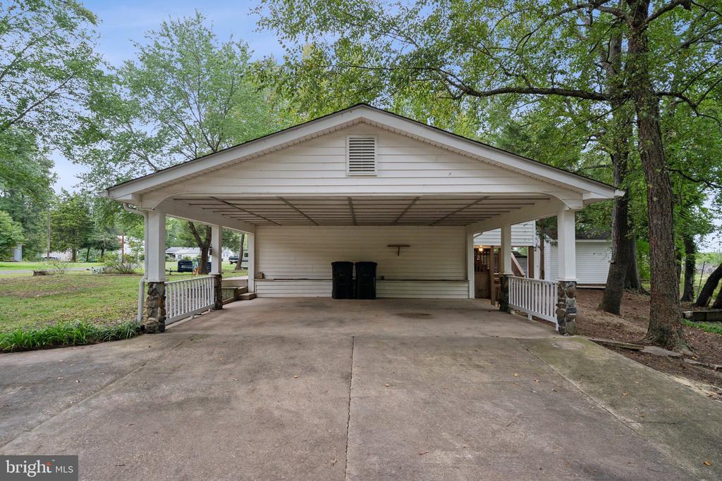 232 CHRYSTAL ROAD