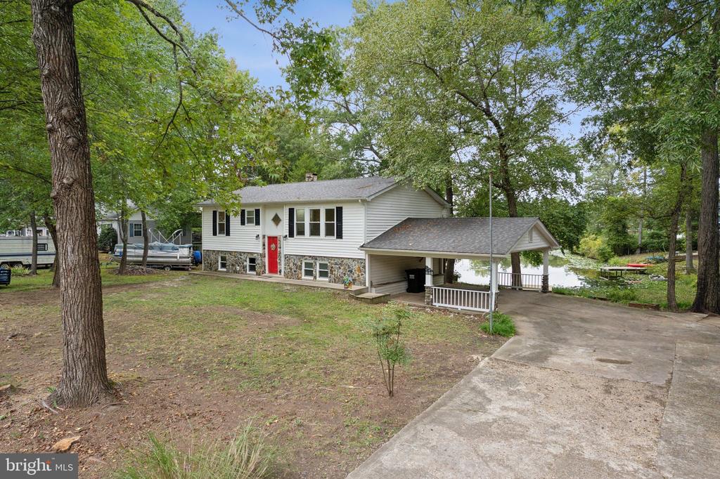 232 CHRYSTAL ROAD