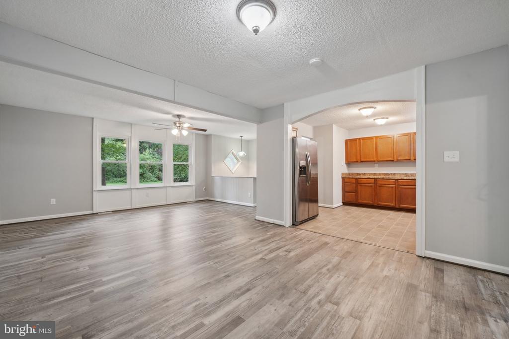 232 CHRYSTAL ROAD