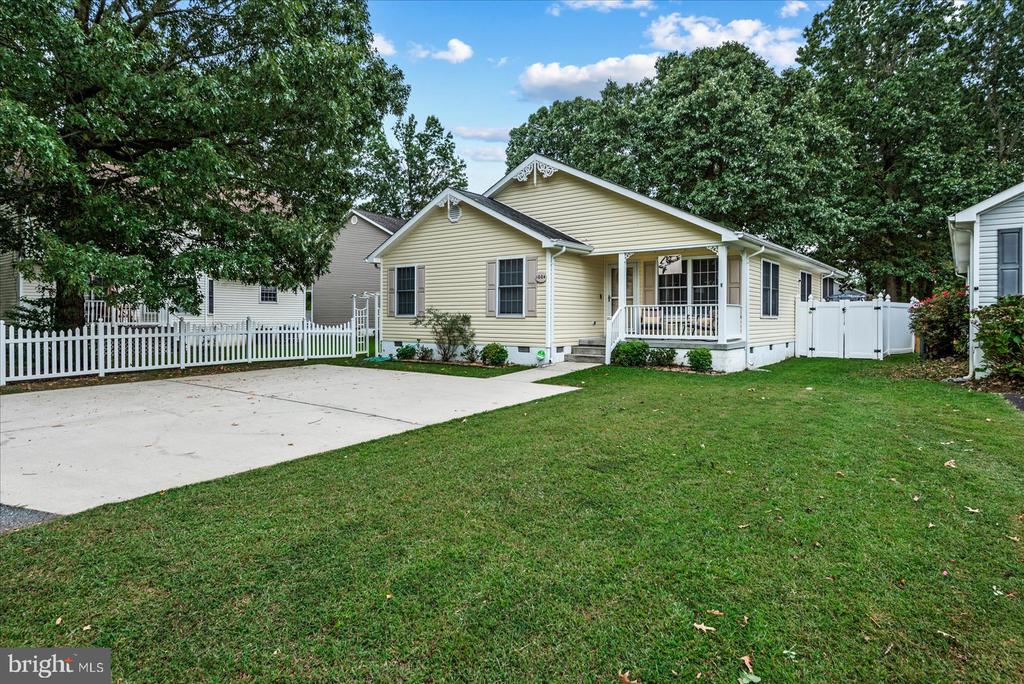 1004 MIDDLETON