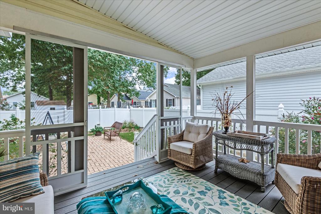 1004 MIDDLETON