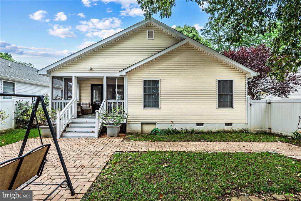 1004 MIDDLETON