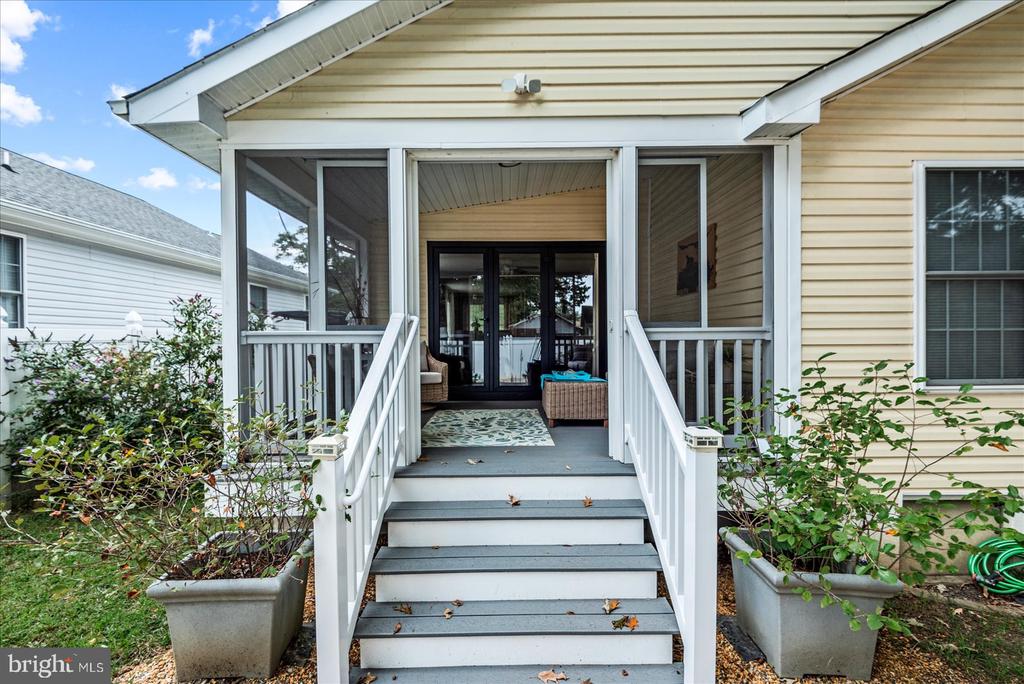 1004 MIDDLETON