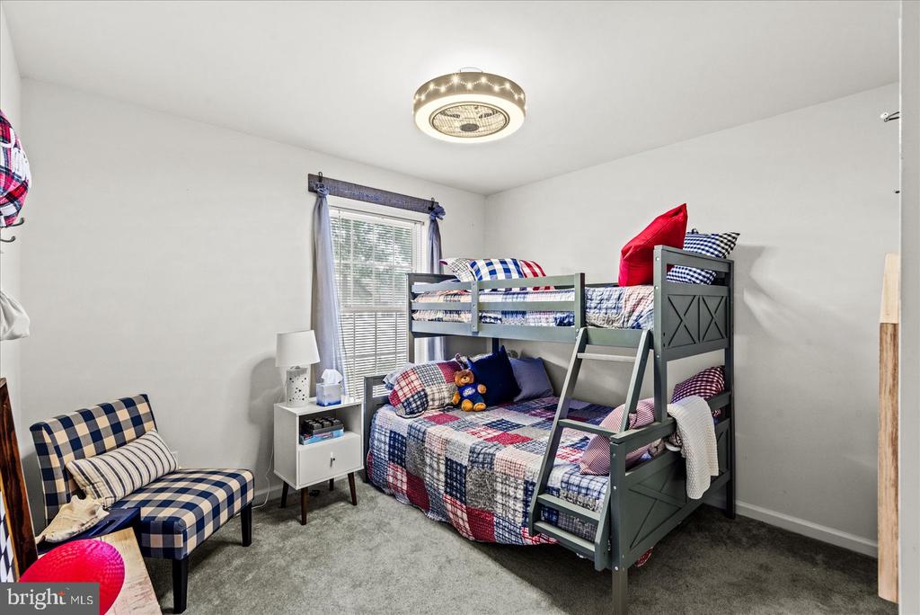 1004 MIDDLETON