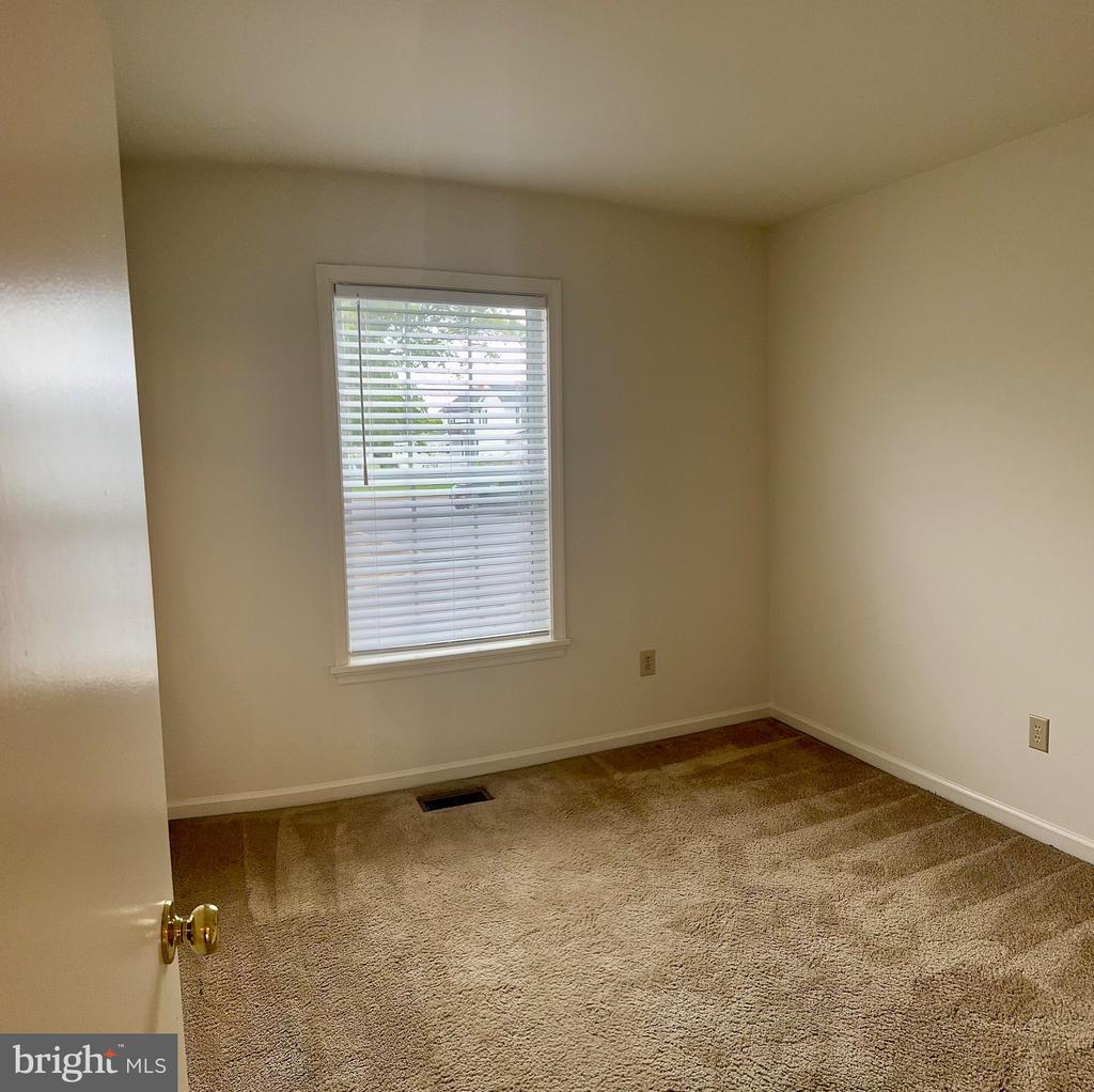 116 LYNNHAVEN COURT