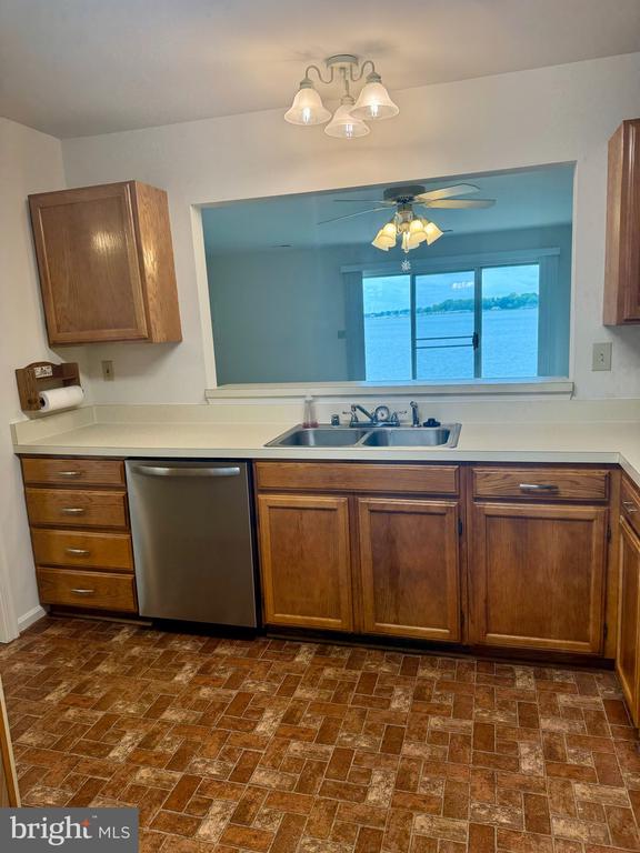 116 LYNNHAVEN COURT