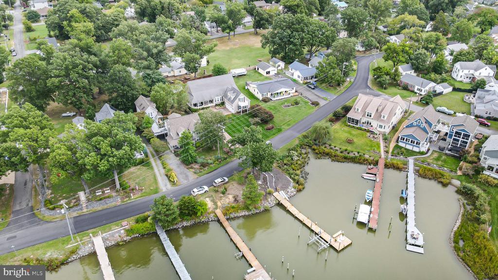 716 MONROE BAY AVENUE