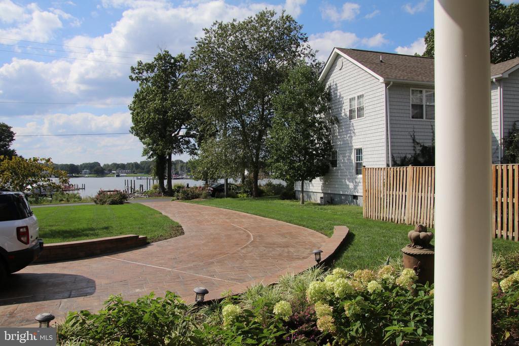 716 MONROE BAY AVENUE