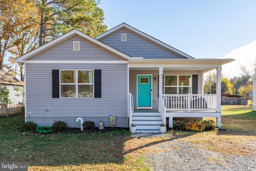 42 WOODMOUNT DRIVE