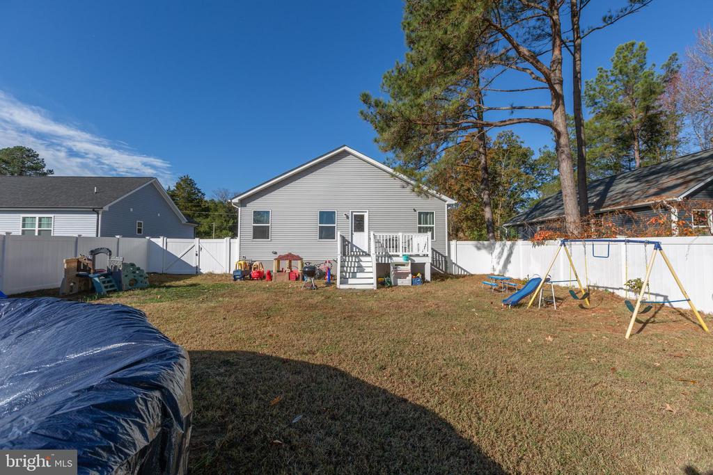 42 WOODMOUNT DRIVE