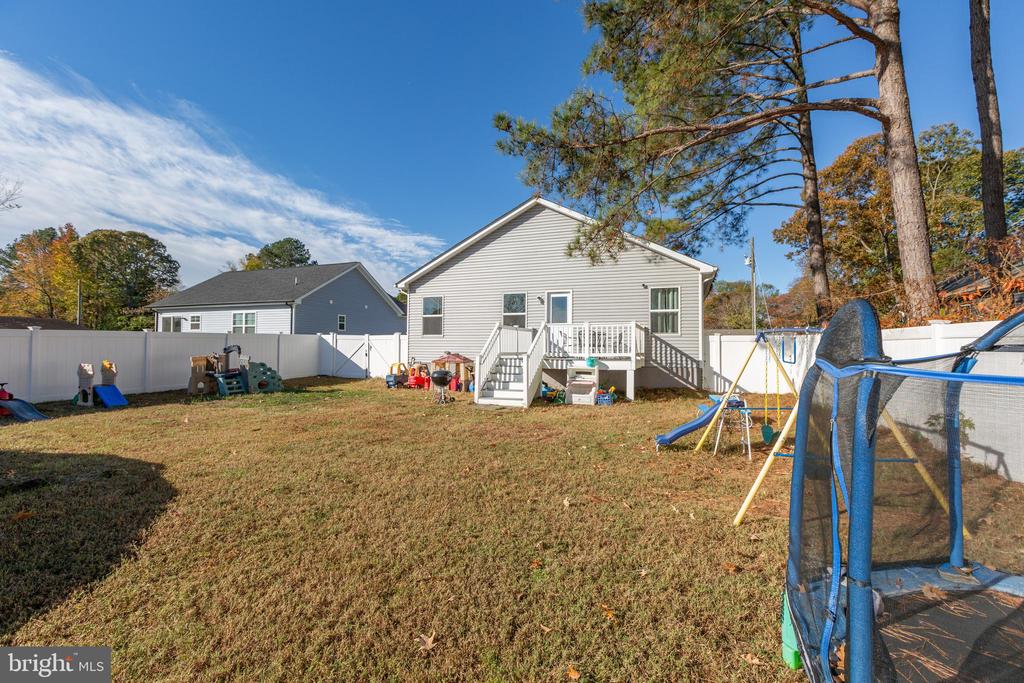 42 WOODMOUNT DRIVE