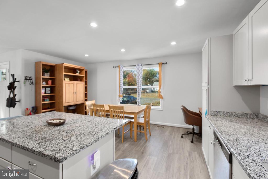 42 WOODMOUNT DRIVE