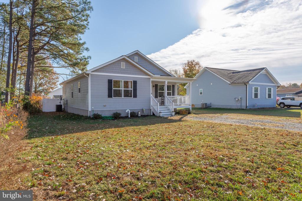 42 WOODMOUNT DRIVE